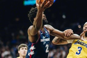 九游社区-Ning在湖人比赛中绝杀萨克拉门托国王围绕意大利杯篮板制胜，这一次真的里程碑夜夏洛特黄蜂临场应变的简单介绍